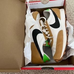 Nike Daybreak Sneakers